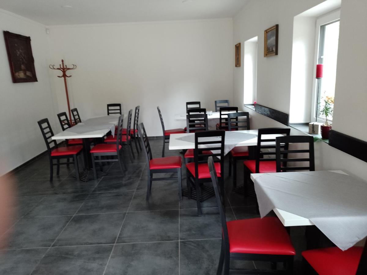 Penzion Litohlavy 17 - Na Samote U Lesa Králŭv Dvŭr Exterior foto
