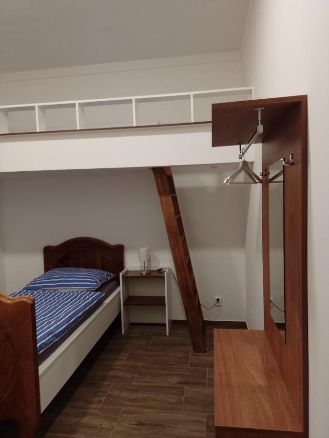 Penzion Litohlavy 17 - Na Samote U Lesa Králŭv Dvŭr Exterior foto